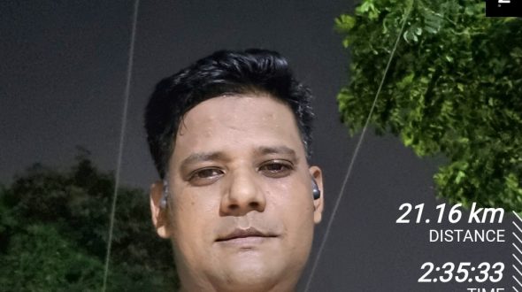 একাকী দৌড়ে আকাশের খোঁজে